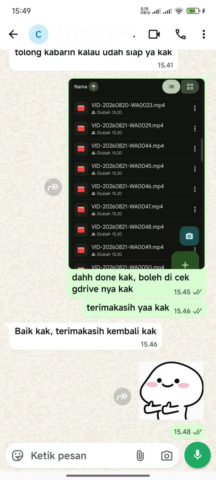 Screenshot chat WhatsApp: klien minta dikabari saat pesanan siap, admin TemanKita mengabari pekerjaan sudah selesai dan bisa dicek lewat Google Drive, lalu klien berterima kasih.